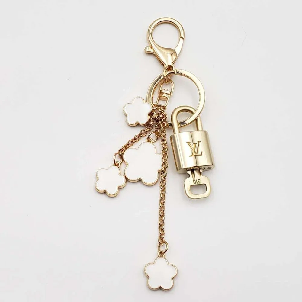 LV Gold Padlock Authentic 🔑 Luxury Bag Charm w/ Unbranded Flower Keychain